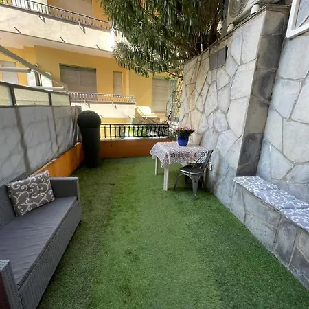 Lally's Nest * Rapallo