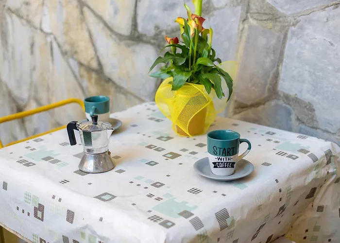 Lally's Nest Apartamento *