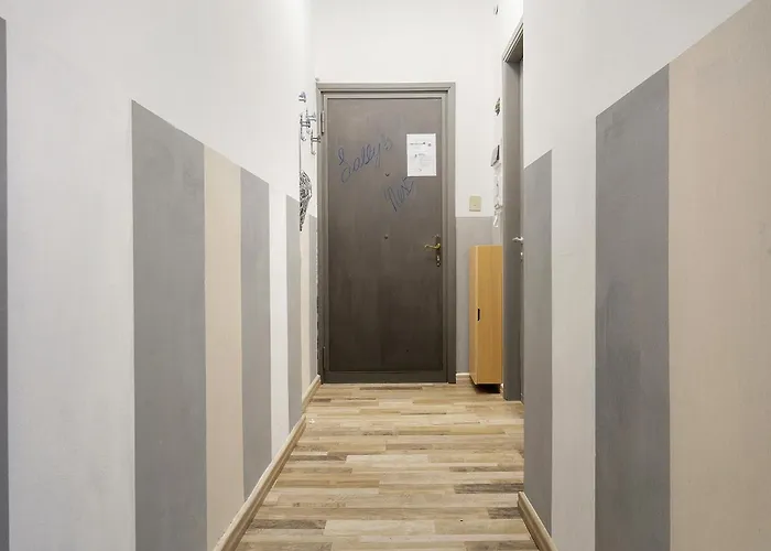 Lally's Nest Apartamento *