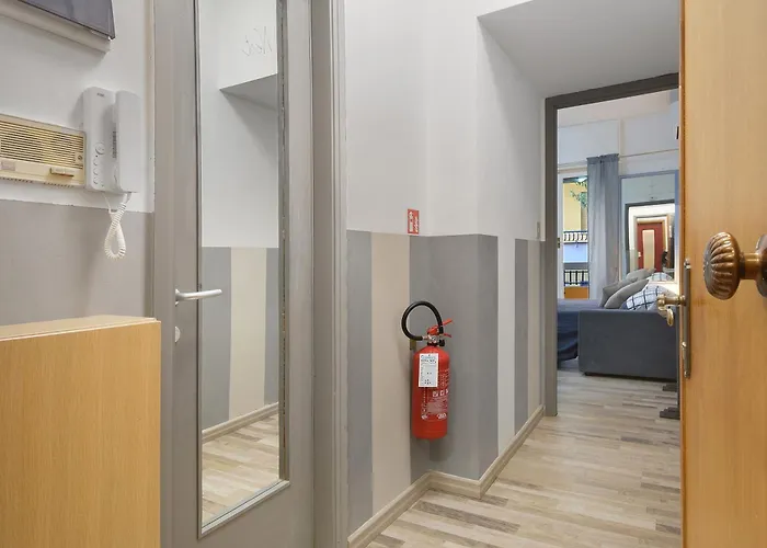 Lally's Nest Rapallo